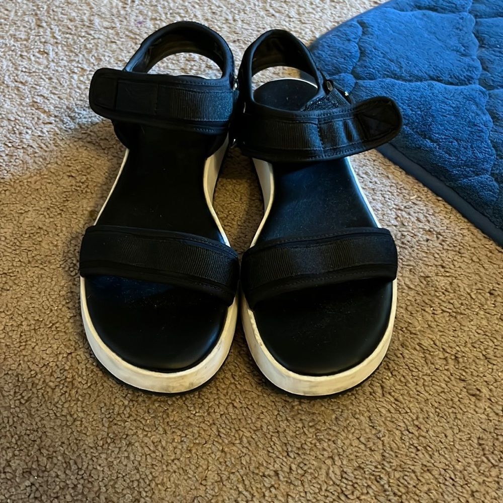 Simply Vera wang‎ sandals 8